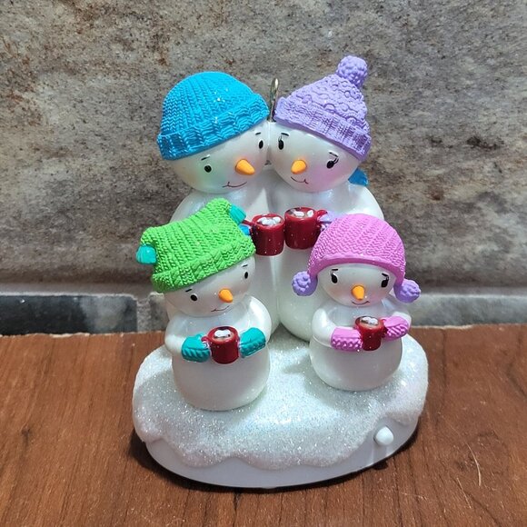 Hallmark Christmas Musical Ornament We Need A Little Christmas Snowmen 2011 - Picture 3 of 15
